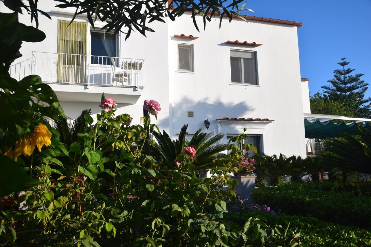 Villa Damecuta B&B 阿纳卡普里 外观 照片