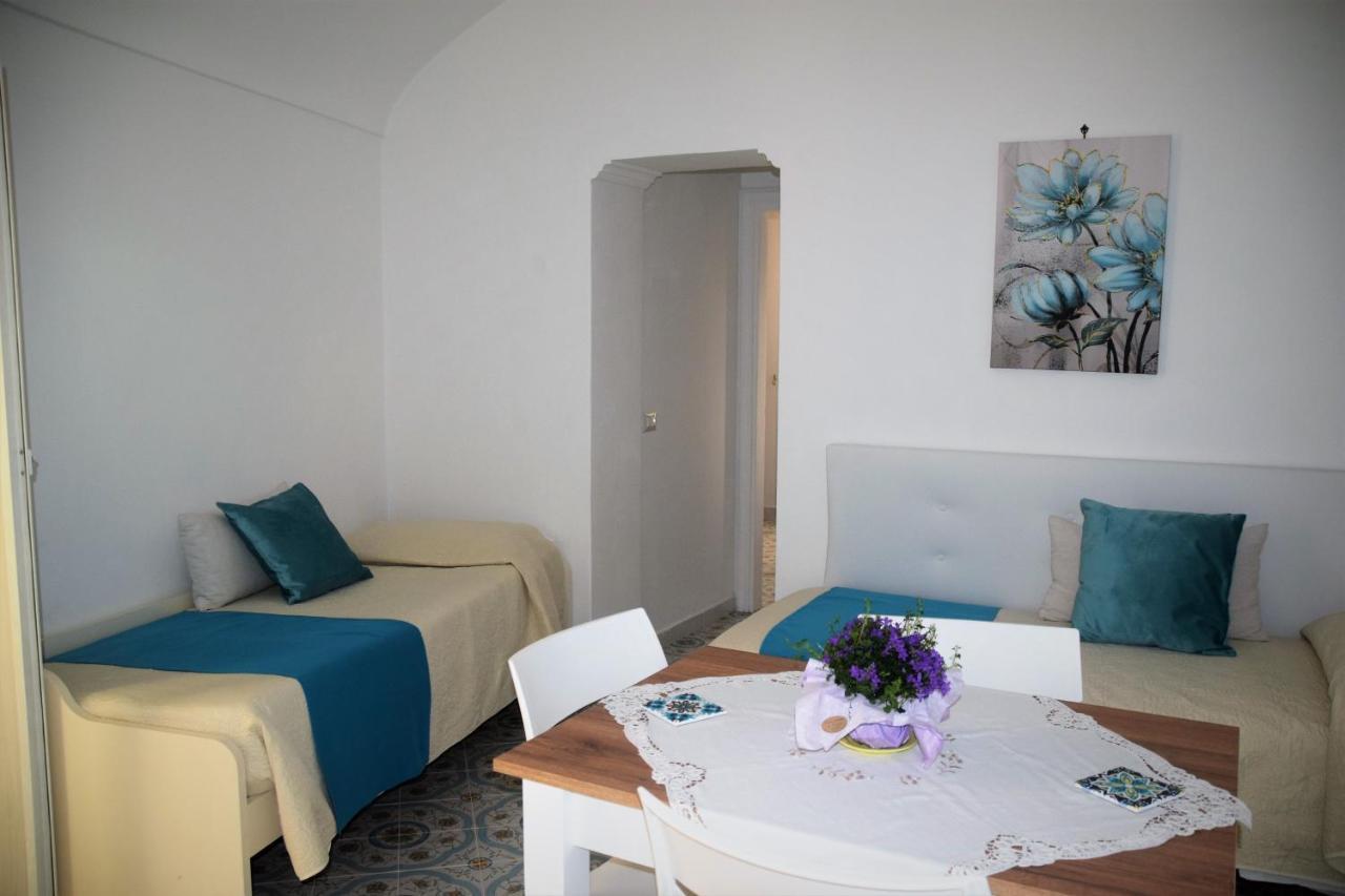 Villa Damecuta B&B 阿纳卡普里 外观 照片